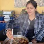 Simran Choudhary Instagram - Childhood dream: Shin Chan hot pot experience ✅🍲🫕 This was at a tiny little restaurant called Adruk in Bir Billing ✨ . . . . #simtravels #hotpot #shinchan #foodporn #foodstagram #trendingreels #fyp #explorepage #simranchoudhary BIR Billing