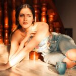 Simran Choudhary Instagram - Relishing the last remnants of the winter morning sun 🌇