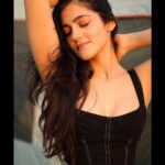 Simran Choudhary Instagram - Sunny side up 🍳 📷 @pranav.foto