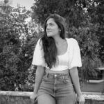 Simran Choudhary Instagram – Hey there @pranav.foto 
We should do this more often 🤍
.
.
.
#ImpromptuShoots