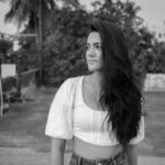Simran Choudhary Instagram – Hey there @pranav.foto 
We should do this more often 🤍
.
.
.
#ImpromptuShoots