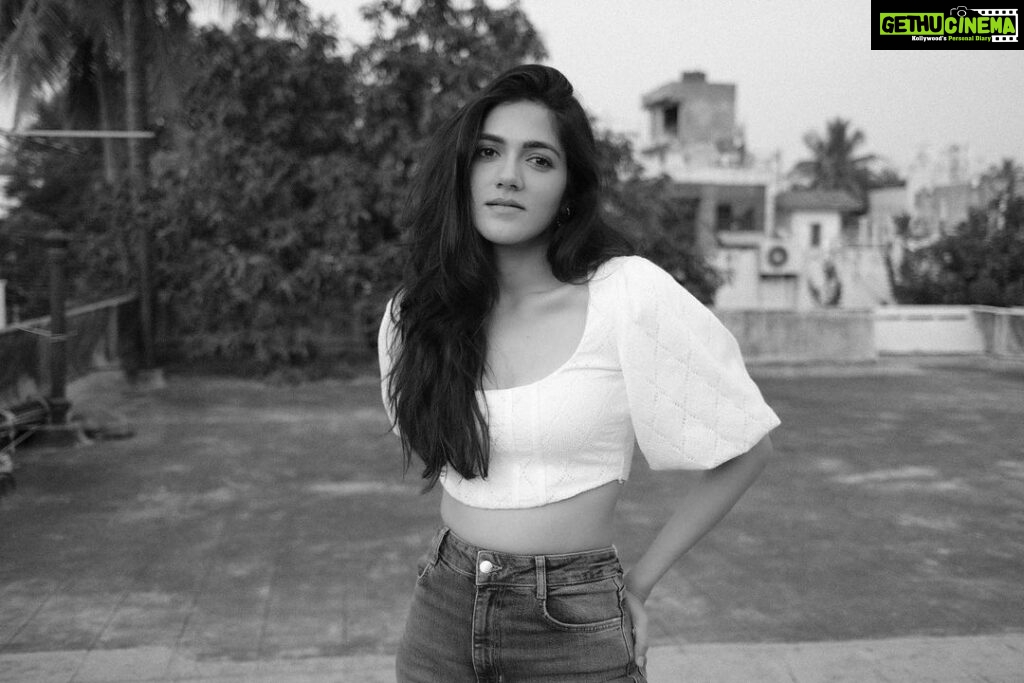 Simran Choudhary Instagram - Hey there @pranav.foto We should do this more often 🤍 . . . #ImpromptuShoots