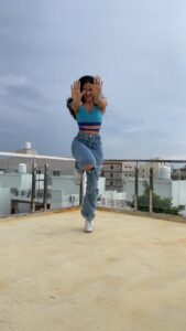Simran Choudhary Instagram - Dance - my happiest place 🤍 Also, have been obsessed with this song and choreography by @dharmiksamani for a while now 💃🏻 . . . . #malangsajna #dharmiksamanichoreography #bollywood #dancereels #dance #fyp