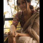 Simran Choudhary Instagram - Monsoons and balconies ♾️🤍 . . . . #monsoons #balcony #rains #saree #sareelove #indianmonsoons #earthy #nature #home #pluviophile
