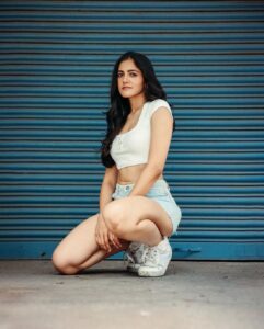 Simran Choudhary Instagram - I recognise the cliché, you don’t have to tell me twice ✌🏻
@pranav.foto