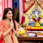 Simran Sharma Instagram - पुढ़च्या वर्षी लवकर या❤️ What a happy time ganpati brings around!✨ #GanpatiBappaMorya #GaneshChaturthi #festivevibes #happytimes