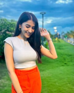 Simran Sharma Instagram - looking up and ahead💙🦋

Styled by @shwetaputhhran✨