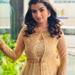 Sivaangi Krishnakumar Instagram - ⭐️🌟 Outfit @naziasyedofficial Stuling @paviiiee_08 Makeup @geo.rge21 PC @dr_k_krishnakumar appa Penang, Malaysia