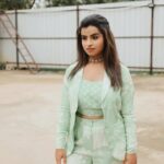 Sivaangi Krishnakumar Instagram - The amount of hairflips I have done in this😂😅 Outfit @dithi.studio Styling @anushaa13 Makeup @arupre_makeup_artist Video @uv_naveen Edit @h_a_r_i_s_.c