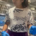 Sivaangi Krishnakumar Instagram - Fish training🥹Dated 12.2.23 from CWC archives! One of the toughest challenges I have ever faced as a cook . Lost count on how many times I have ran seeing raw fish and blood 🥺Kudos to Simbu Chef for patiently dealing with me in this♥️ PS : Non Veg lovers and especially Fish lovers please dont get offended as this is a vegetarian point of view who has never handled fish🙏🏼🫣