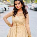 Sivaangi Krishnakumar Instagram - ⭐️🌟 Outfit @naziasyedofficial Stuling @paviiiee_08 Makeup @geo.rge21 PC @dr_k_krishnakumar appa Penang, Malaysia