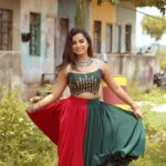 Sivaangi Krishnakumar Instagram - In this mode🧘‍♀️ Outfit @savinidii_official Styled by @paviiiee_08 Makeup @arupre_makeup_artist Video @gk_.photography._