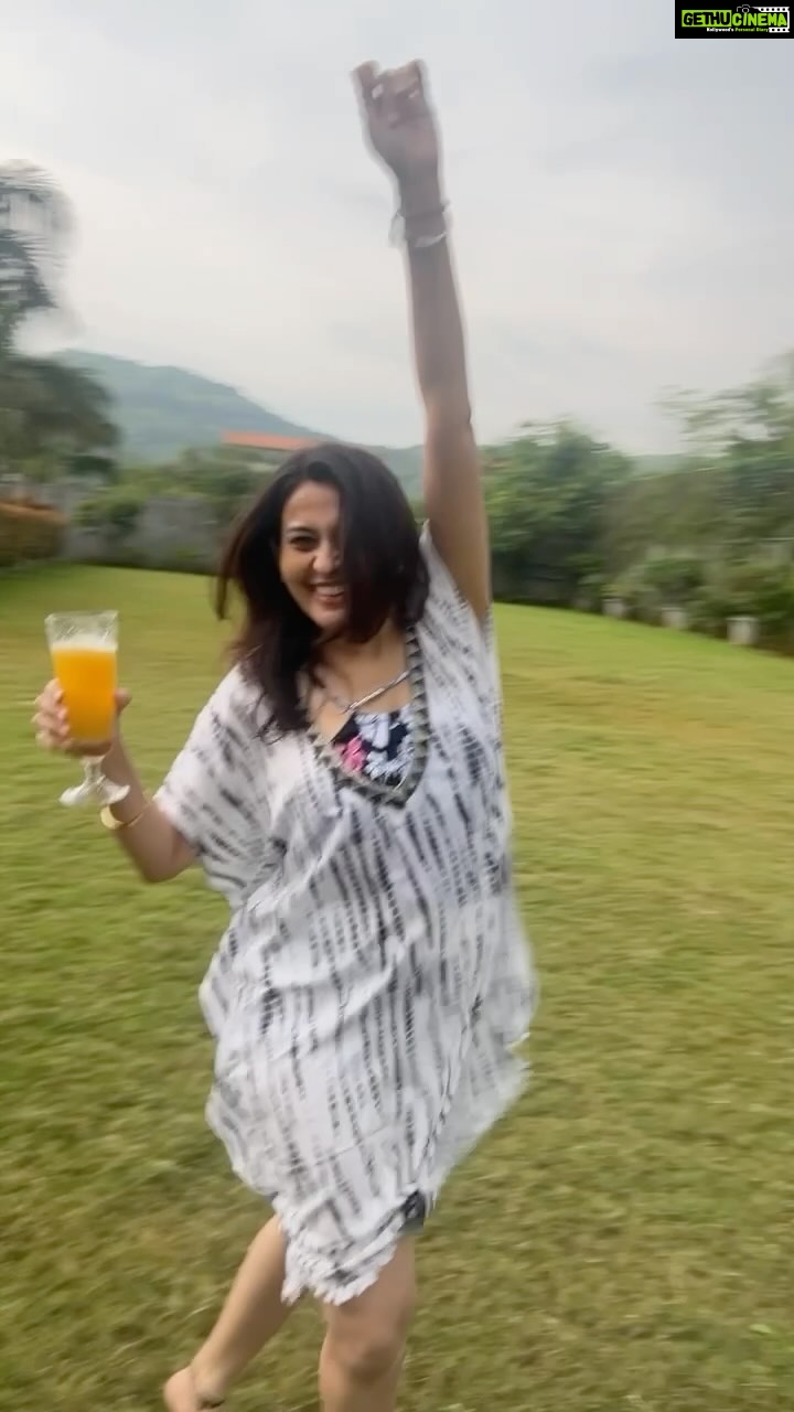 Smita Bansal Instagram - The water you need. ❤️❤️ #just