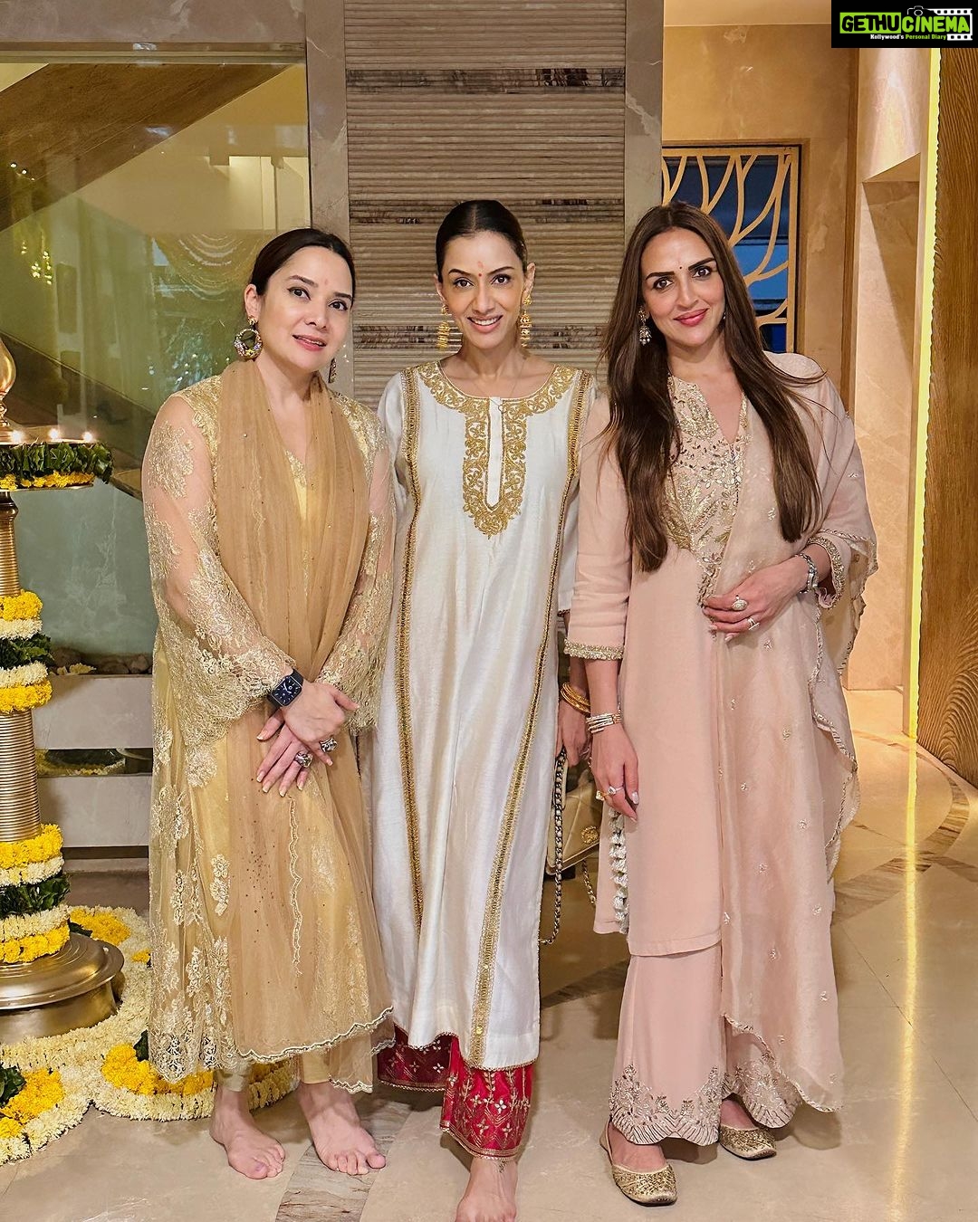 Smriti Khanna Instagram - Recent recap 🤍