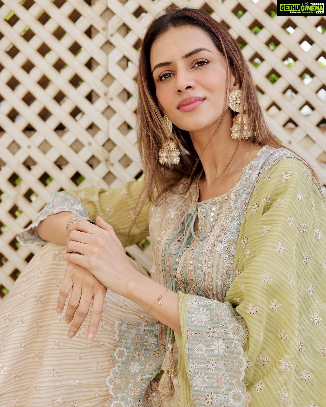 Smriti Khanna Instagram - Recent fav festive looks ✨