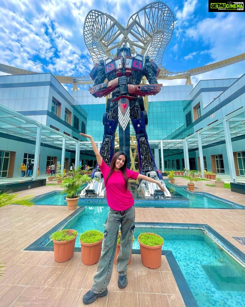 Sneha Bhawsar Instagram - #RevealTime 👇 The mysterious place is none other than [science city] which is in ahemdabad (Gujrat). I hope you enjoyed the guessing game! 🎉 #GuessThePlace" 👇 Follow my travel page @snehasbackpack on Instagram for adventures around the world. 🌍 Join me on my wanderlust journey! ✈️ #TravelWithMe #FollowMyJourney" . . #traveladventure #wanderlust #exploretheworld #travelinspiration #adventureawaits #travelgoals #wanderlustjourney #discovernewplaces #snehabhawsar Science City ,Ahemdabad