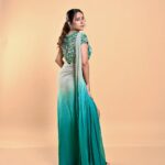 Sneha Bhawsar Instagram - Getting my pose on 📸 📸 - @ronakdave_ Wearing- @labelsimrankatyal Mua- @khushisanghvimakeup #starparivaarawards #starparivaarawards2023 #starplus #instagram #photoshoot #photography #photooftheday #picoftheday #beautiful #beauty #photo #photoposes #lifestyle #outfit #awardnight #lifestyle #fashion #bollywood #tellywood