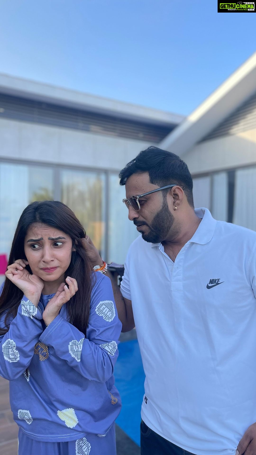Sneha Bhawsar Instagram - Mention your Lappu sa Bhai 😂❤️ #bhaibehen #bhai #sister #brosislove #bhaibehenkapyaar #bhailog #bhfyp #bhaitika #brothersister #sisterforlife #funny #comedyreel #comedyvideos #trending #trendingvideos