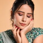 Sneha Bhawsar Instagram - Getting my pose on 📸 📸 - @ronakdave_ Wearing- @labelsimrankatyal Mua- @khushisanghvimakeup #starparivaarawards #starparivaarawards2023 #starplus #instagram #photoshoot #photography #photooftheday #picoftheday #beautiful #beauty #photo #photoposes #lifestyle #outfit #awardnight #lifestyle #fashion #bollywood #tellywood