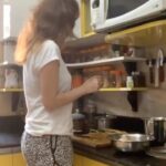 Sneha Ullal Instagram – Instagram suggestion 😑🫤#snehaullal #instragram #nosuggestionsneeded #algorithms #dontcare #notajunkie Mumbai, Maharashtra