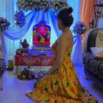 Sneha Ullal Instagram - Amidst diverse beliefs and very many ancient verses, I find a common thread - a wish for good health, good luck, goodness,love & peace. Let's embrace the unity in our spiritual pursuits, fostering love, compassion, and well-being for all. 🕊️✨ #HarmonyInFaith".#ganeshchaturthi #snehaullal #faith Mumbai, Maharashtra