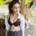 Sneha Ullal Instagram – Morning’s at the beach.No noise,no make up,a lot of vitamin D3 & a lot more coffee.Beach Please.Take me back. 🏖️ 🌞 👙 🏊‍♂️ ☕️ 🌊 #snehaullal #sunrise #coffeetime #beachlife #bliss #goa Morjim, Goa