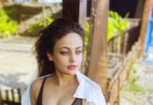 Sneha Ullal Instagram - Morning’s at the beach.No noise,no make up,a lot of vitamin D3 & a lot more coffee.Beach Please.Take me back. 🏖️ 🌞 👙 🏊‍♂️ ☕️ 🌊 #snehaullal #sunrise #coffeetime #beachlife #bliss #goa Morjim, Goa