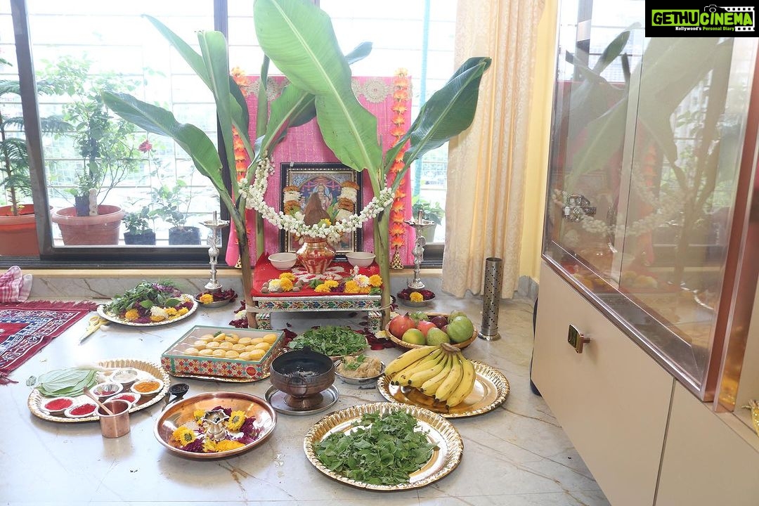Sneha Wagh Instagram - 🪷Shri SatyaNarayan Pooja 🪷 . . . . #shravan #shrisatyanarayanpooja #satyanarayanapooja #sarangesneha #ssnehawagh #snehawagh #indianrituals #blessings