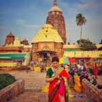 Sneha Wagh Instagram - The ecstasy on my face purely shows the contentment in my heart & my tummy after visiting The Jagannath Temple & relishing The MahaPrasad 🪷 Jai Jagannath 🙌🏻 . . . . . #jagannath #jagannathtemple #jaijagannath #puri #orissa #chardham #templesofindia #sarangesneha #ssnehawagh #snehawagh #mahaprasad #bhog #incredibleindia #indiatourism #india #wanderlust