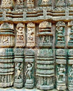 Sneha Wagh Instagram - At The Sun Temple Konark, where kona means corner & ark meaning sun!
The Kalinga Architecture absolutely took my breath away 🌞
Happy SUNday 💝
.
.
.
.
.
.
.
#sun #suntemple #konark #konarksuntemple #kalinga #orissa #indiantraveller #indiantravelgram #sarangesneha #ssnehawagh #snehawagh #indianarchitecture #incredibleindia #indiatourism #india #wanderlust