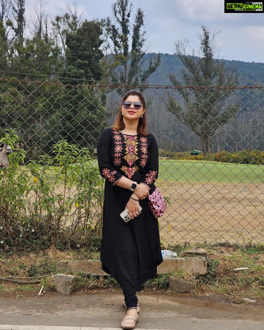 Sneha Wagh Instagram - Slide left to watch me…..Taking a walk in the forest 💝 . . . . . #travel #india #forest #pinetrees #nature #naturelover #sarangesneha #ssnehawagh #snehawagh #incredibleindia #indiatourism #india #wanderlust