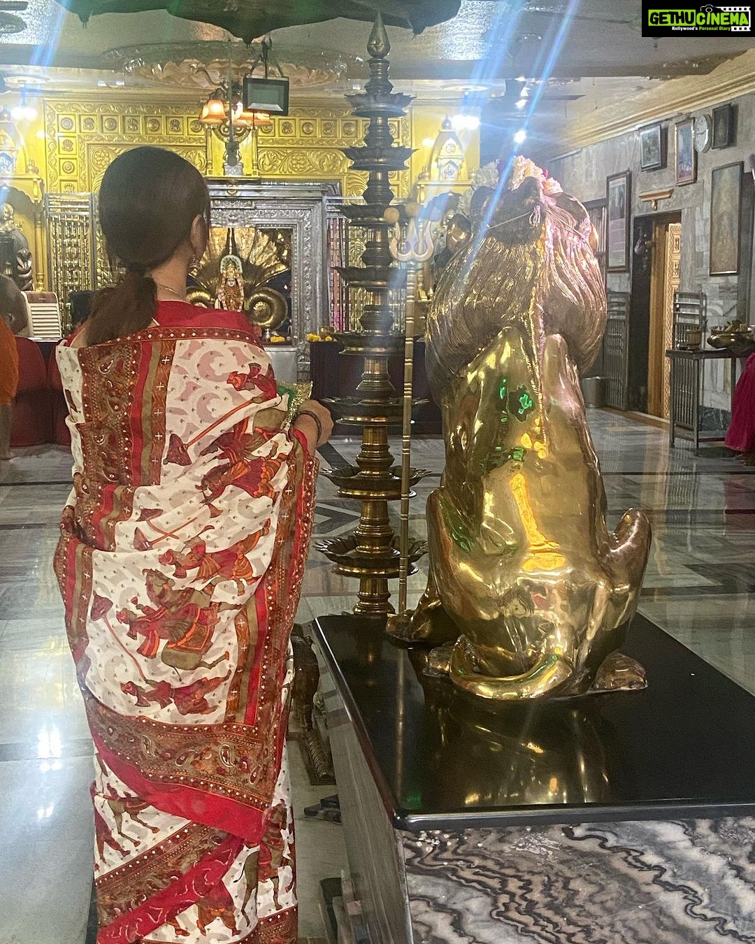 Sneha Wagh Instagram - NagPanchami chya Shubhecha ✨ . . . . . #nagpanchami #suvarnatemple #omnamahshivaya #omnamahshivay #sarangesneha #ssnehawagh #snehawagh