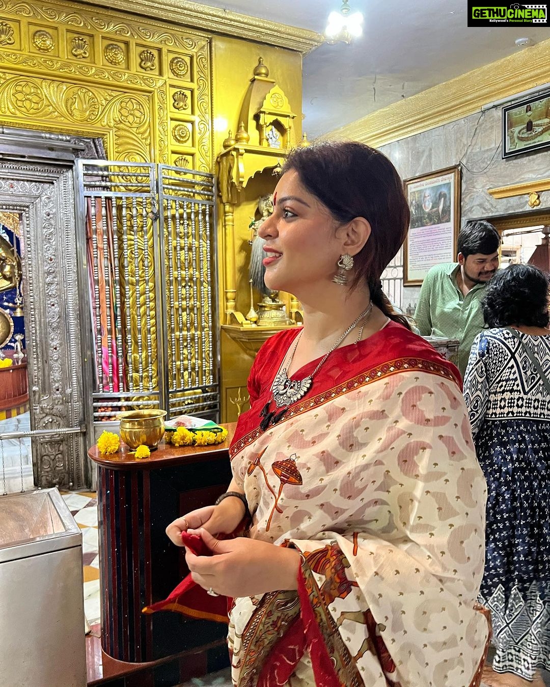Sneha Wagh Instagram - NagPanchami chya Shubhecha ✨ . . . . . #nagpanchami #suvarnatemple #omnamahshivaya #omnamahshivay #sarangesneha #ssnehawagh #snehawagh