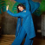 Sneha Wagh Instagram - Feeling The Vibe…… 🦋🦋🦋🦋🦋🦋 In @themodishwomaniya_by_shiromani . . #outfit #outfitoftheday #ootd #indianoutfit #indianfashion #sarangesneha #ssnehawagh #snehawagh #blueaesthetic #aesthetic