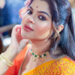 Sneha Wagh Instagram – She may not own opulence, but she won’t let her daughter drown in the mud of sorrow and sadness! Protima will create a revolution… That will make women like her dream!! #Awaited #NeerjaEkNayiPehchaan
Airing on @colorstv from 10th July, Monday-Sunday at 08:30 PM IST
.
.
.
#Neerja #newshow #upcoming #gratitude #instagood #instadaily #fyp #goodvibes #SarangeSneha #ssnehawagh #snehawagh