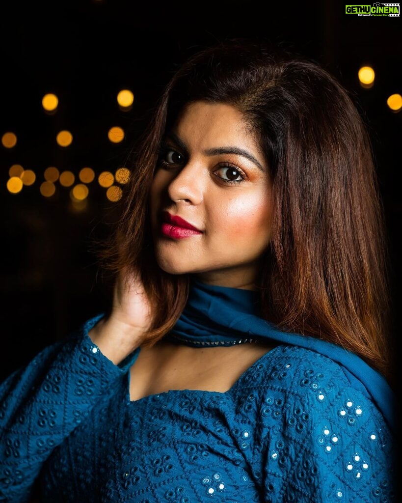 Sneha Wagh Instagram - Feeling The Vibe…… 🦋🦋🦋🦋🦋🦋 In @themodishwomaniya_by_shiromani . . #outfit #outfitoftheday #ootd #indianoutfit #indianfashion #sarangesneha #ssnehawagh #snehawagh #blueaesthetic #aesthetic