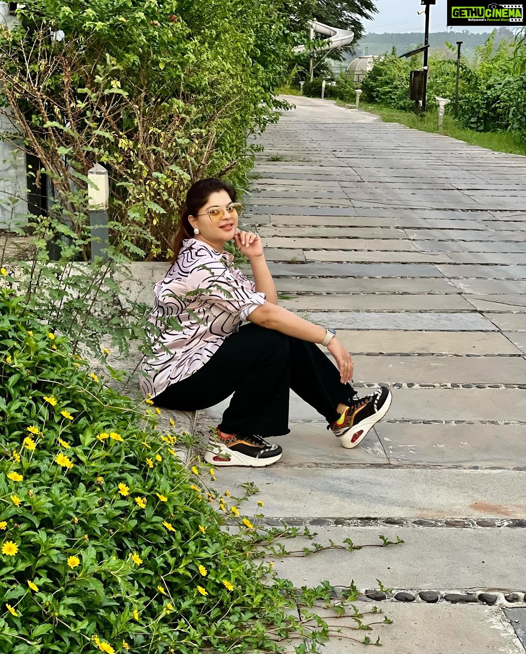 Sneha Wagh Instagram - And it went like…… . . . . . . #vibe #vacation #birthdayweek #snehawagh #sarangesneha #ssnehawagh #lifeisgood #incredibleindia #indiatourism #india #wanderlust