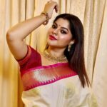 Sneha Wagh Instagram – Flaunting My Indian Ambience In A Saree 💝
.
Jewellery : @jewelsofmyra 
Captured : @chintamani_photography_09 
.
.
.
#saree #sareelove #india #indianfashion #marathiculture #marathibana #sarangesneha #ssnehawagh #snehawagh