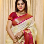 Sneha Wagh Instagram – Flaunting My Indian Ambience In A Saree 💝
.
Jewellery : @jewelsofmyra 
Captured : @chintamani_photography_09 
.
.
.
#saree #sareelove #india #indianfashion #marathiculture #marathibana #sarangesneha #ssnehawagh #snehawagh