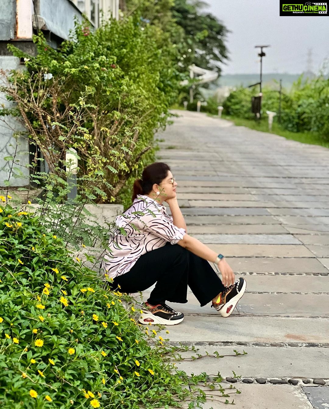 Sneha Wagh Instagram - And it went like…… . . . . . . #vibe #vacation #birthdayweek #snehawagh #sarangesneha #ssnehawagh #lifeisgood #incredibleindia #indiatourism #india #wanderlust