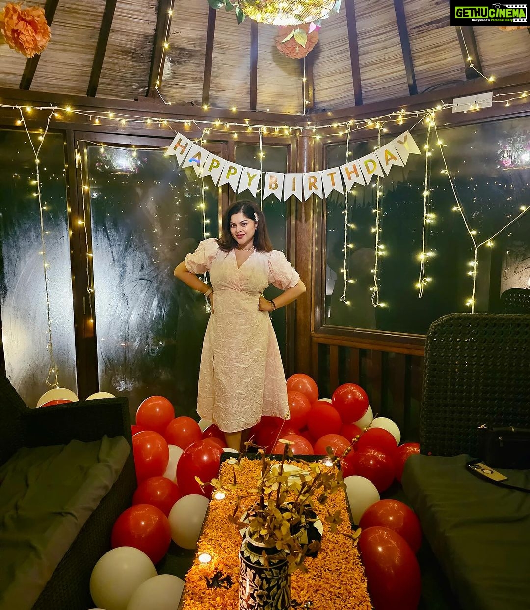 Sneha Wagh Instagram - Birthday Night 💝 Done Right 🎉 . . . . . . #bhyp #bhfyp #birthday #birthdaynight #snehawagh #sarangesneha #ssnehawagh #love #gazebo