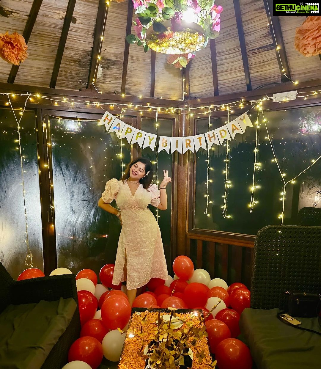 Sneha Wagh Instagram - Birthday Night 💝 Done Right 🎉 . . . . . . #bhyp #bhfyp #birthday #birthdaynight #snehawagh #sarangesneha #ssnehawagh #love #gazebo