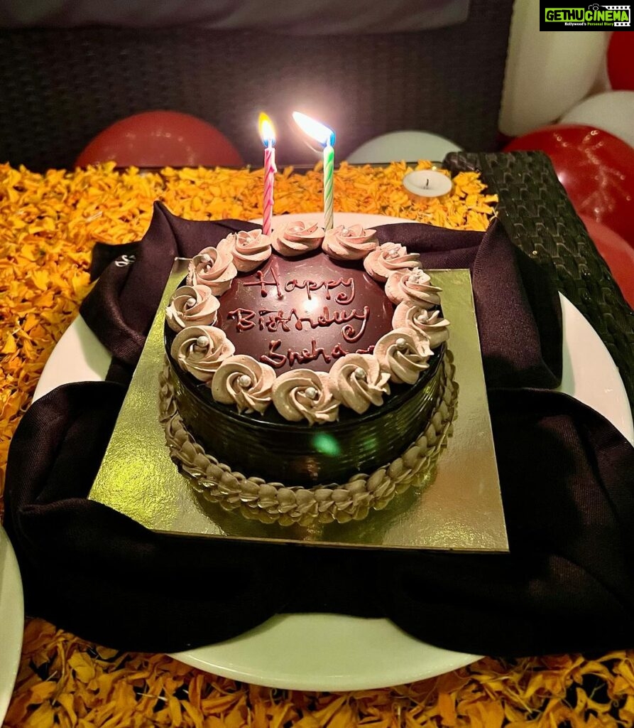 Sneha Wagh Instagram - Birthday Night 💝 Done Right 🎉 . . . . . . #bhyp #bhfyp #birthday #birthdaynight #snehawagh #sarangesneha #ssnehawagh #love #gazebo