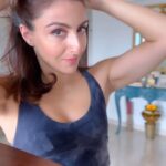 Soha Ali Khan Instagram – Is it fun Friday or fitness Friday for you – and why can’t it be both??! #tgif #fitnessfriday #funfriday #workout