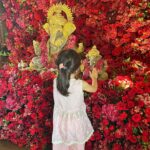 Soha Ali Khan Instagram - May lord Ganesha bring wisdom joy and happiness into each of our lives. Happy Ganesh Chaturthi to all of you and your loved ones Ganpati Bappa Moriya