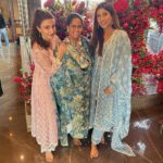 Soha Ali Khan Instagram - May lord Ganesha bring wisdom joy and happiness into each of our lives. Happy Ganesh Chaturthi to all of you and your loved ones Ganpati Bappa Moriya