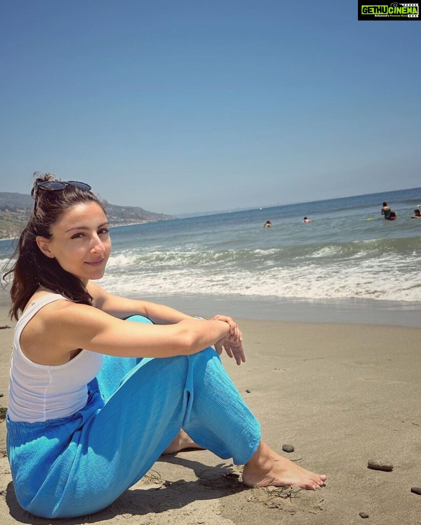 Soha Ali Khan Instagram - From Malibu, with love ❤️ 🔆 #summer2023