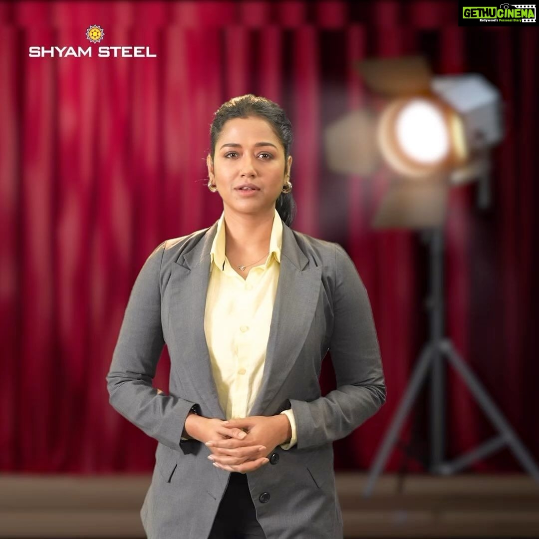 Sohini Sarkar Instagram - সাত দশকের অভিজ্ঞতাসম্পন্ন শ্যাম স্টীল ফ্লেক্সিস্ট্রং টিএমটি বার আপনার স্বপ্নের বাড়িকে প্রকৃতির সবরকম পরিস্হিতি থেকে রাখে নিরাপদ, এবং হামেশা কে লিয়ে স্ট্রং। সেরাটা বেছে নিন। বেছে নিন শ্যাম স্টীল টিএমটি রিবার। ঠকবেন না! #ShyamSteel #TMTBars #flexiSTRONG #Hamesha_Ke_Liye_Strong Kolkata