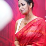 Sohini Sarkar Instagram – Last night at @hoichoi.tv Season 7 Announcement party 🎈❣️
.
📸 @sahil_paswan_2646_ 
💄 @dassourav3 
💇‍♀️ @diaryofaamrapali 
👚 @threaded_madhab 
🥻 @jamdani_o_amader_golpo 
💍 @tahir_somethingsopure 
🔗 @socialyard_digital @sayoniroy9 

Sampurna 2 is streaming now!! Do watch!!
.
.
#sampurna #webseries #hoichoi #season7 #lastnight Kolkata