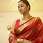 Sohini Sarkar Instagram - পুজো পুজো আমেজ ♥️ . A shoot for @eisamay . @journoby_profession @arnabchakraborty7 @abhijitpl2 @an3style @diaryofaamrapali @socialyard_digital @parama_g @bsirkarjohuree_official @vcutblouse @bunaphilekolkata . . #shoot #shootstory #mood #pujovibes #festivity #sohini #redlove #traditional Kolkata